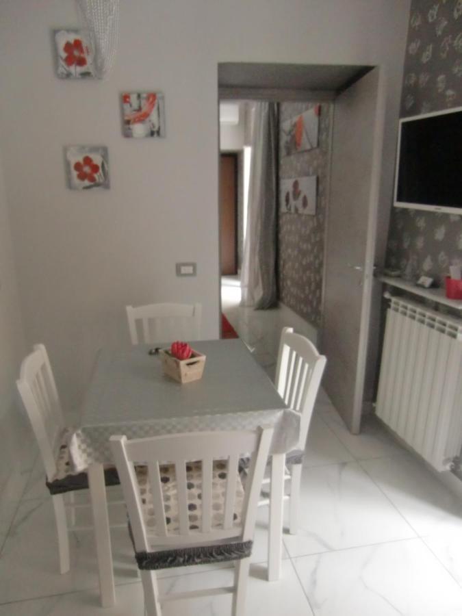 Guesthouse Aaron2 نابولي المظهر الخارجي الصورة