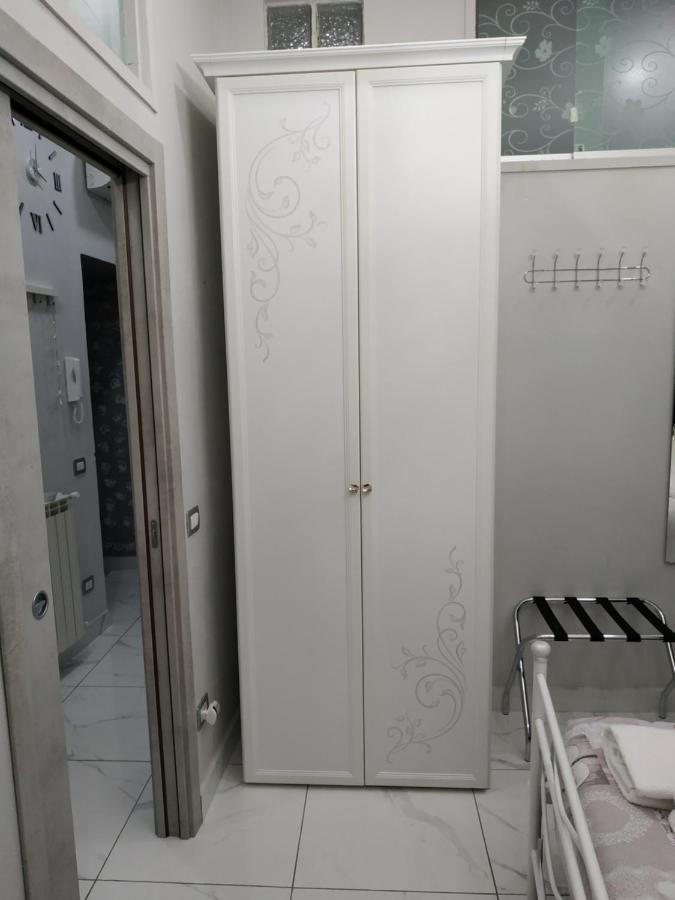 Guesthouse Aaron2 نابولي المظهر الخارجي الصورة