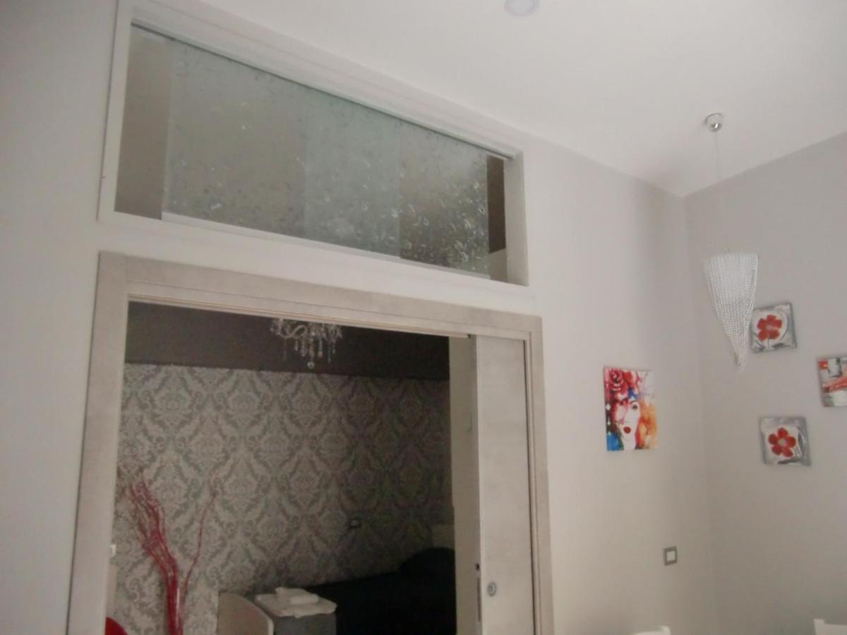 Guesthouse Aaron2 نابولي المظهر الخارجي الصورة