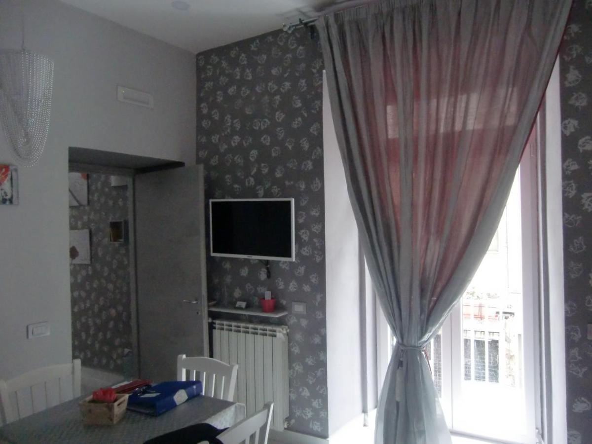 Guesthouse Aaron2 نابولي المظهر الخارجي الصورة